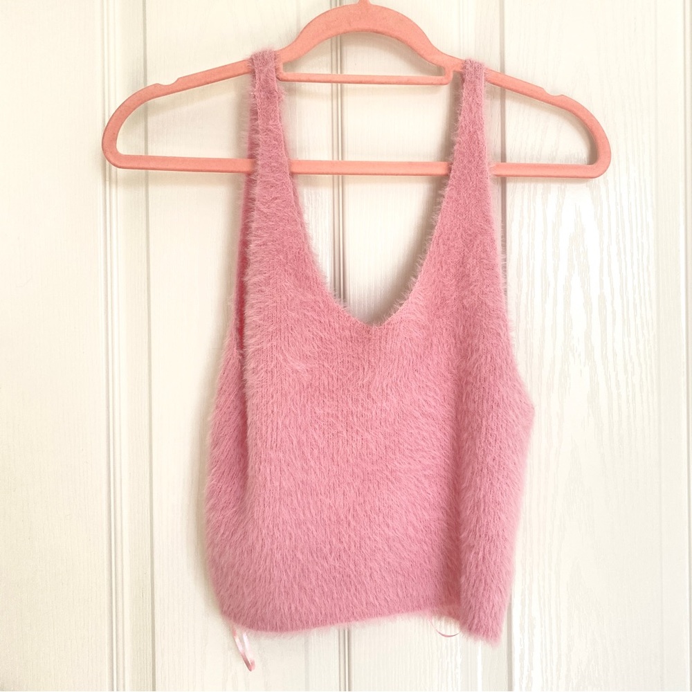 iris xl cream pink furry tank top knit